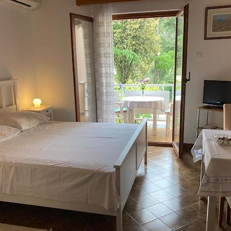 Ija Apartment Кърк Екстериор снимка