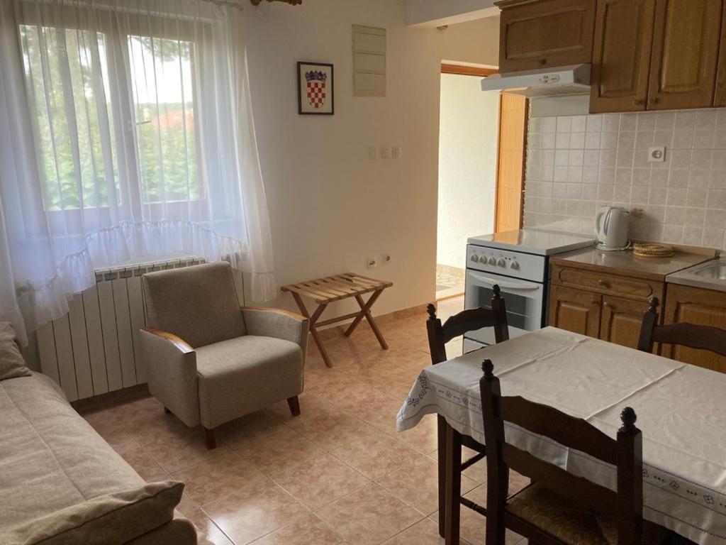 Ija Apartment Кърк Екстериор снимка