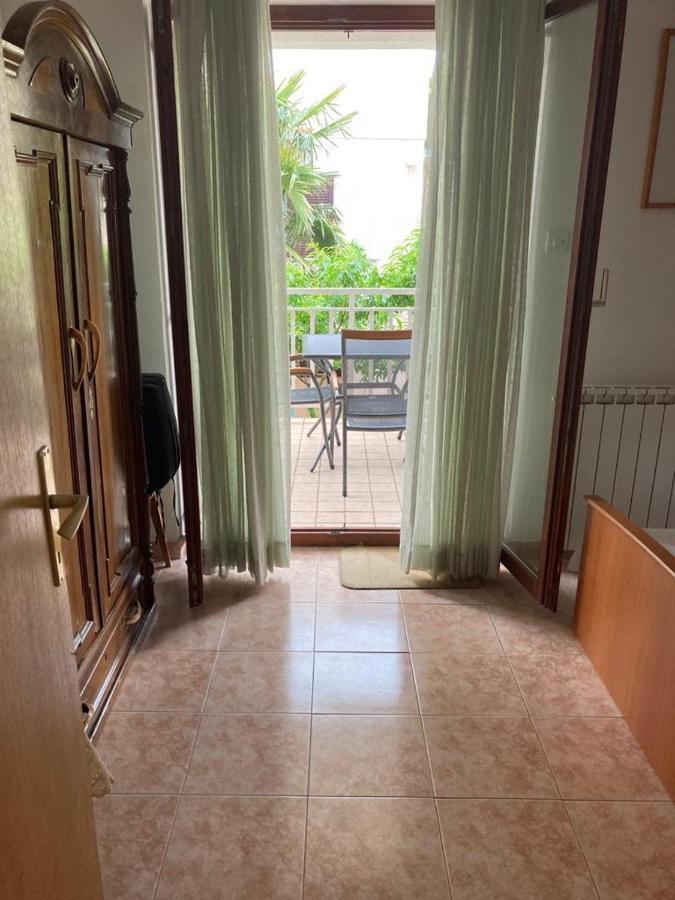 Ija Apartment Кърк Екстериор снимка