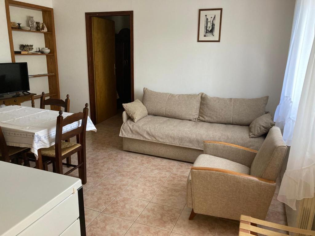 Ija Apartment Кърк Екстериор снимка