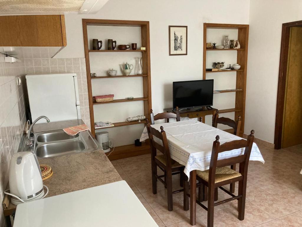 Ija Apartment Кърк Екстериор снимка