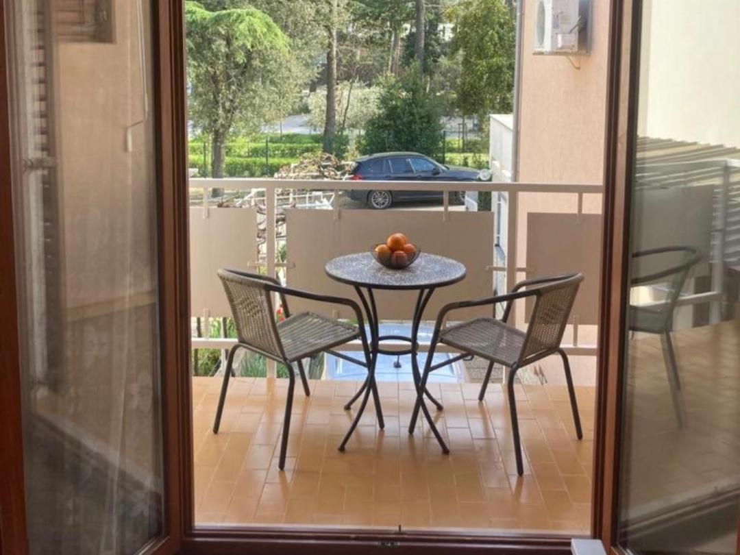 Ija Apartment Кърк Екстериор снимка